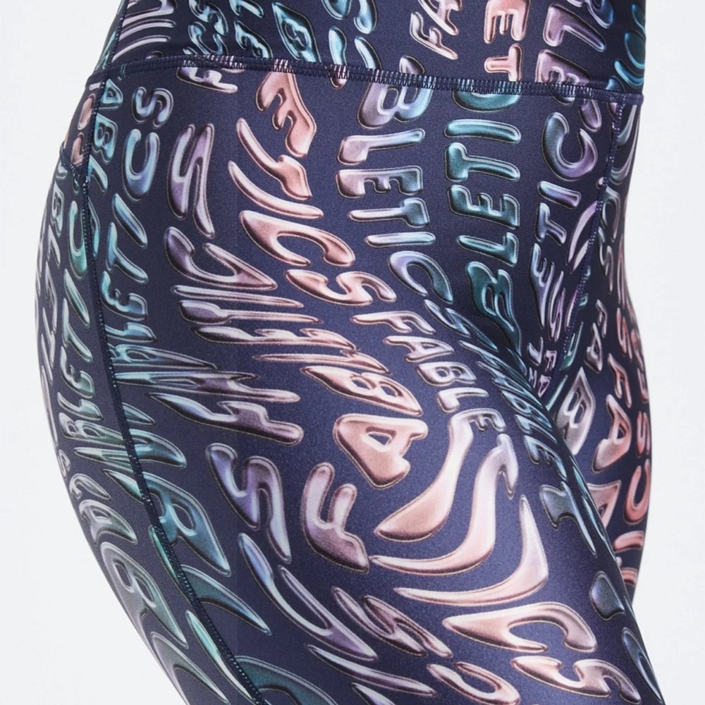 Fabletics Ultra High-Waisted Shine 7/8 Legging - Picture 4 of 6